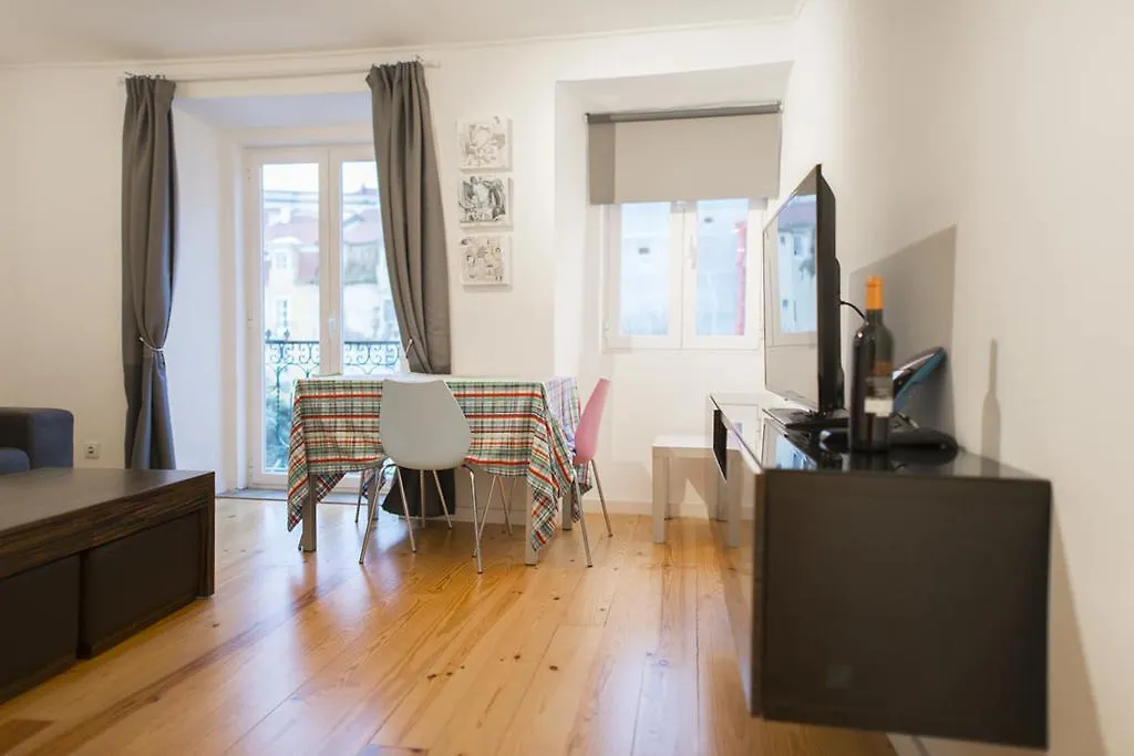 Apartamento Martires Da Patria Lisboa 0*,